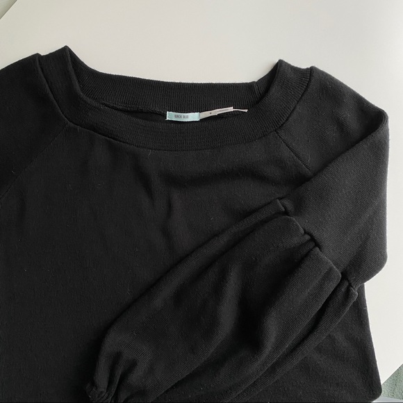 Kimchi Blue Sweaters - Kimchi Blue Urban Outfitters Off-Shoulder Sweater